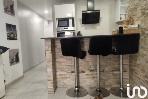 Apartament w Montcada i Reixac, Barcelona, Hiszpania 3 sypialnie, 103 mkw. nr 152990 – zdjęcie 4