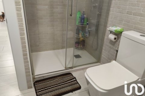 Apartament w Montcada i Reixac, Barcelona, Hiszpania 3 sypialnie, 103 mkw. nr 152990 – zdjęcie 10