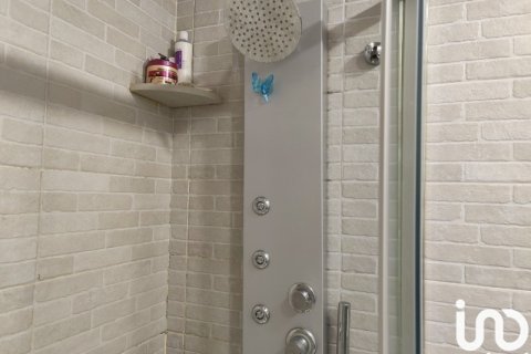 Apartament w Montcada i Reixac, Barcelona, Hiszpania 3 sypialnie, 103 mkw. nr 152990 – zdjęcie 11