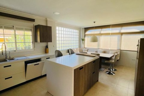Villa for sale Los Altos, Alicante, Spain 4 bedrooms, 325 sq.m. No. 136724 - photo 6