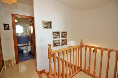 Huoneisto myytävänä Cabo Roig, Alicante, Espanja, 3 makuuhuonetta, 100 m2 No. 136720 - kuva 14