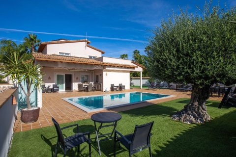 Villa zum Verkauf in Albir, Alicante, Spanien 7 Schlafzimmer, 334 m2 Nr. 136725 - Foto 3