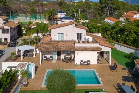 Villa zum Verkauf in Albir, Alicante, Spanien 7 Schlafzimmer, 334 m2 Nr. 136725 - Foto 2