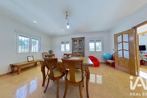 House for sale in Crevillent, Alicante, Spain 3 bedrooms, 165 sq.m. No. 187803 - photo 10