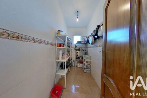 House for sale in Crevillent, Alicante, Spain 3 bedrooms, 165 sq.m. No. 187803 - photo 24