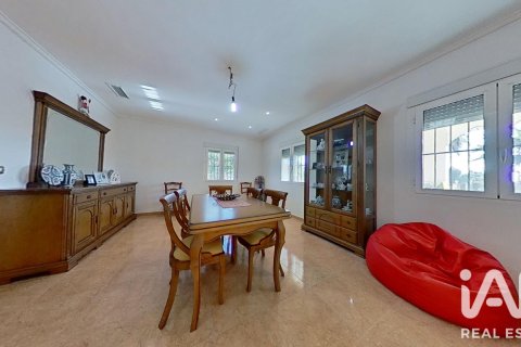 House for sale in Crevillent, Alicante, Spain 3 bedrooms, 165 sq.m. No. 187803 - photo 9
