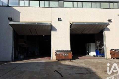 Продажа коммерческой недвижимости в Сервелло, Барселона, Испания 1128м2 №153438 - фото 2