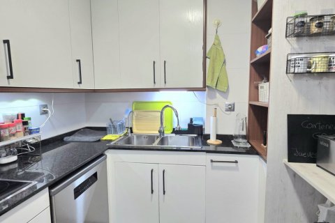 Paritalo myytävänä Santa Perpetua De Mogoda, Barcelona, Espanja, 2 makuuhuonetta, 160 m2 No. 153439 - kuva 7