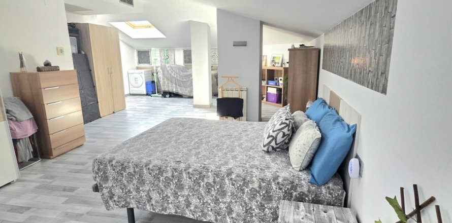 Paritalo Santa Perpetua De Mogoda, Barcelona, Espanja 2 makuuhuonetta, 160 m2 No. 153439