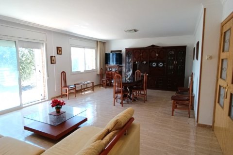 Продажа дома в Эспаррегуэра, Барселона, Испания 5 спален, 702м2 №153441 - фото 4