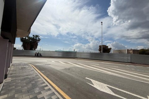 Ofiss pārdošanā Torrevieja, Alicante, Spānijā 50 m2 Nr. 165924 - attēls 17