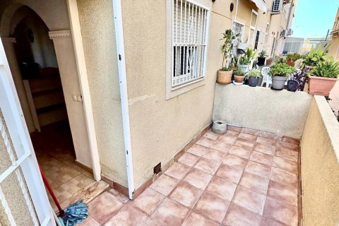 House for sale in Torrevieja, Alicante, Spain 3 bedrooms, 92 sq.m. No. 165920 - photo 9