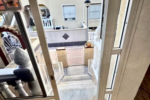 House for sale in Torrevieja, Alicante, Spain 3 bedrooms, 92 sq.m. No. 165920 - photo 2