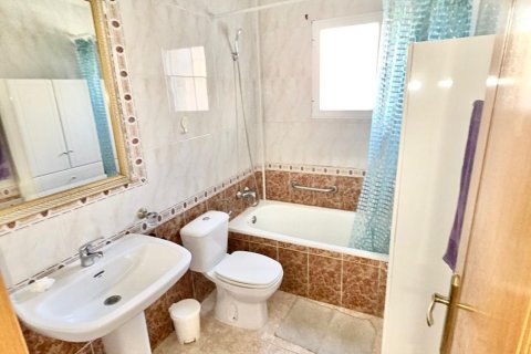 House for sale in Torrevieja, Alicante, Spain 3 bedrooms, 92 sq.m. No. 165920 - photo 15