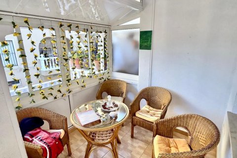 House for sale in Torrevieja, Alicante, Spain 3 bedrooms, 92 sq.m. No. 165920 - photo 3