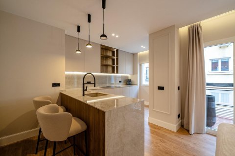 Dzīvoklis pārdošanā Madrid, Spānijā 3 istabas, 120 m2 Nr. 165923 - attēls 8