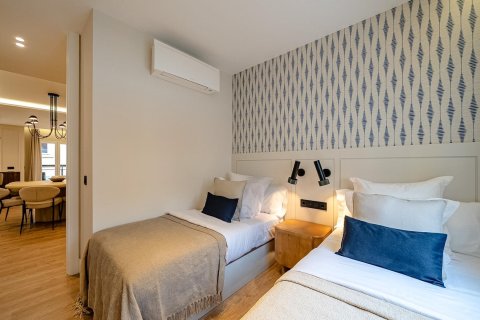 Dzīvoklis pārdošanā Madrid, Spānijā 3 istabas, 120 m2 Nr. 165923 - attēls 26