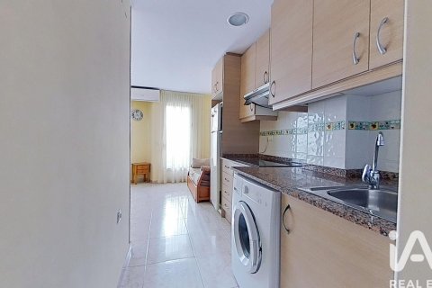 Huoneisto vuokrattavana Oropesa del Mar, Castellon, Espanja, 3 makuuhuonetta, 56 m2 No. 152251 - kuva 6