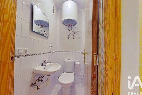 Huoneisto vuokrattavana Oropesa del Mar, Castellon, Espanja, 3 makuuhuonetta, 56 m2 No. 152251 - kuva 3