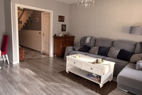 Kaupunkipientalo myytävänä Villaquilambre, Leon, Espanja, 3 makuuhuonetta, 275 m2 No. 152255 - kuva 6