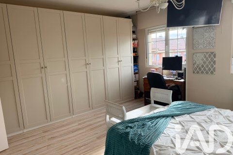 Kaupunkipientalo myytävänä Villaquilambre, Leon, Espanja, 3 makuuhuonetta, 275 m2 No. 152255 - kuva 16