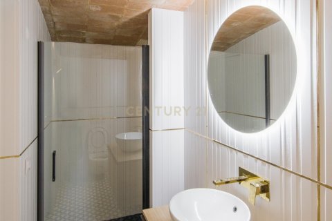 House for sale in Barcelona, Spain 4 bedrooms, 300 sq.m. No. 167127 - photo 26
