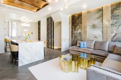 House for sale in Barcelona, Spain 4 bedrooms, 300 sq.m. No. 167127 - photo 13