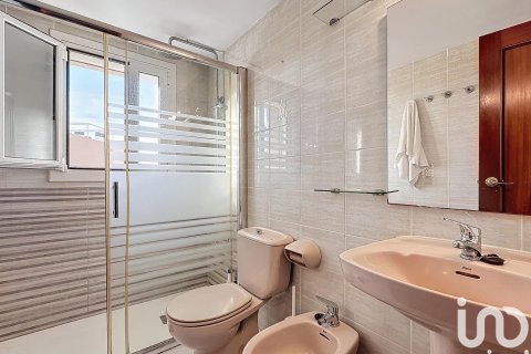 Huoneisto myytävänä Torredembarra, Tarragona, Espanja, 4 makuuhuonetta, 117 m2 No. 153754 - kuva 16