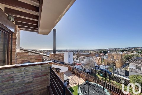 Talo myytävänä Vilanova i la Geltru, Barcelona, Espanja, 4 makuuhuonetta, 259 m2 No. 153756 - kuva 15
