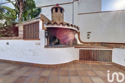 Talo myytävänä Vilanova i la Geltru, Barcelona, Espanja, 4 makuuhuonetta, 259 m2 No. 153756 - kuva 6