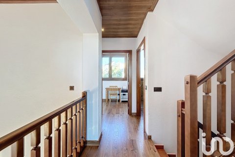 Talo myytävänä Vilanova i la Geltru, Barcelona, Espanja, 4 makuuhuonetta, 259 m2 No. 153756 - kuva 16