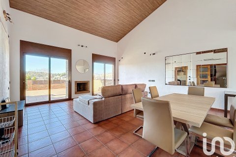 Talo myytävänä Vilanova i la Geltru, Barcelona, Espanja, 4 makuuhuonetta, 259 m2 No. 153756 - kuva 25