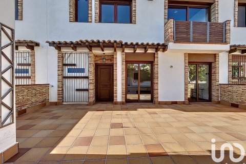 Talo myytävänä Vilanova i la Geltru, Barcelona, Espanja, 4 makuuhuonetta, 259 m2 No. 153756 - kuva 8