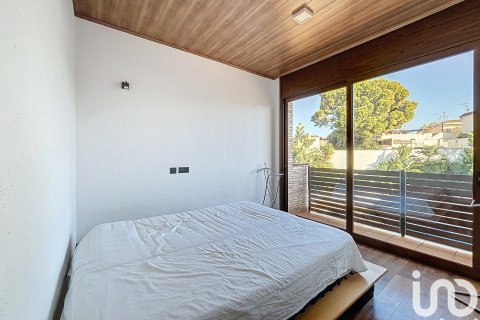 Talo myytävänä Vilanova i la Geltru, Barcelona, Espanja, 4 makuuhuonetta, 259 m2 No. 153756 - kuva 19