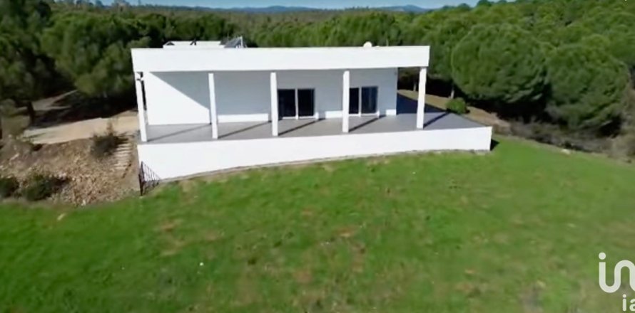 Talo Alburquerque, Badajoz, Espanja 3 makuuhuonetta, 478 m2 No. 153750