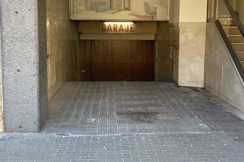 Garage for sale in Madrid, Spain 46 sq.m. No. 187917 - photo 2