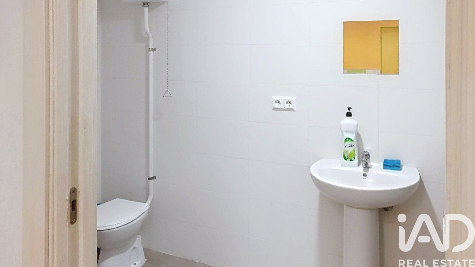 Commercial property in Alcoy, Alicante, Spain 167 sq.m. No. 187918