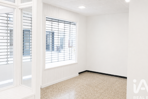 Kommersiell fastighet till salu i Alcoy, Alicante, Spanien 167 kvm. Nr. 187918 - foto 9