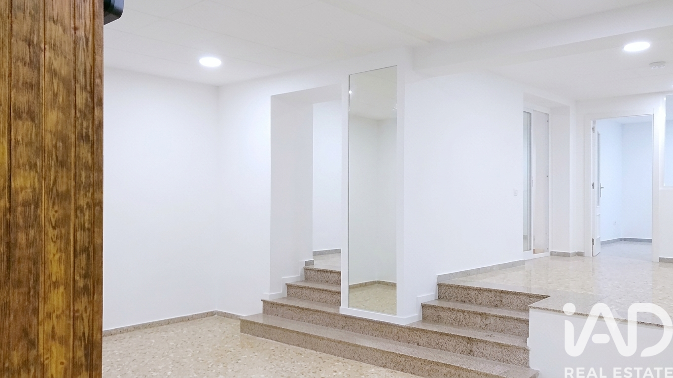 Commercial property in Alcoy, Alicante, Spain 167 sq.m. No. 187918