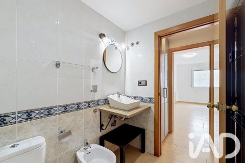 Продажа дуплекса в Руби, Барселона, Испания 2 спальни, 98м2 №187919 - фото 19