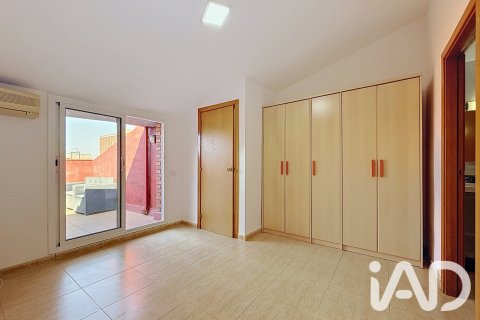 Продажа дуплекса в Руби, Барселона, Испания 2 спальни, 98м2 №187919 - фото 25