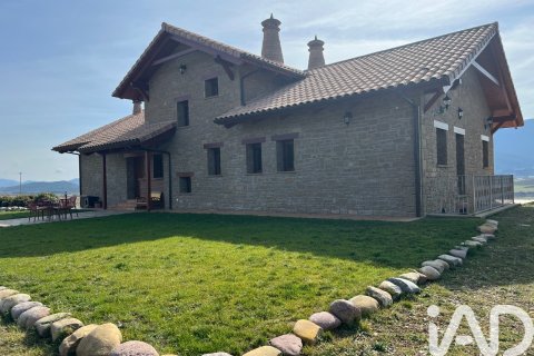 Продажа дома в Хака, Уэска, Испания 3 спальни, 411м2 №187916 - фото 2