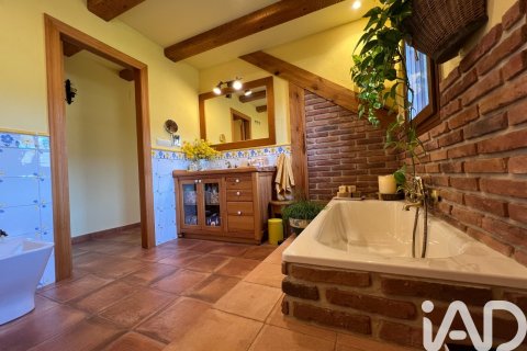 Продажа дома в Хака, Уэска, Испания 3 спальни, 411м2 №187916 - фото 20