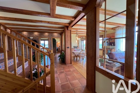 Продажа дома в Хака, Уэска, Испания 3 спальни, 411м2 №187916 - фото 7