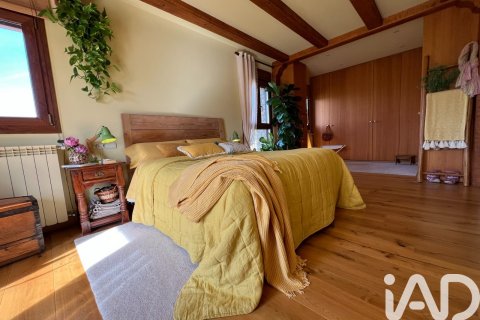 Продажа дома в Хака, Уэска, Испания 3 спальни, 411м2 №187916 - фото 23