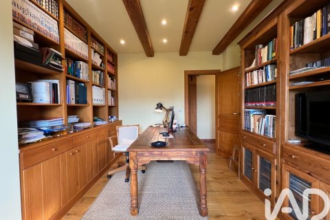 Продажа дома в Хака, Уэска, Испания 3 спальни, 411м2 №187916 - фото 19