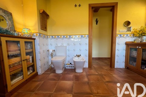 Продажа дома в Хака, Уэска, Испания 3 спальни, 411м2 №187916 - фото 21
