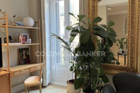 Apartamento en venta en Madrid, España 2 dormitorios, 101 m2 No. 157279 - foto 2