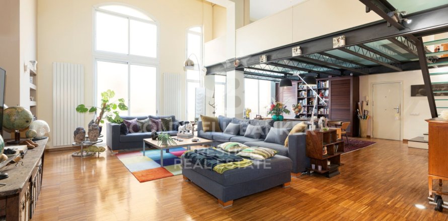 Paritalo Barcelona, Espanja 2 makuuhuonetta, 265 m2 No. 157280