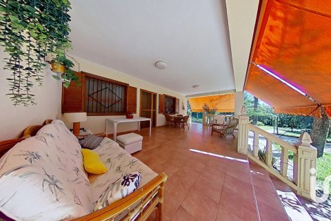 Сasa en venta en Elche, Alicante, España 5 dormitorios, 397 m2 No. 153448 - foto 16